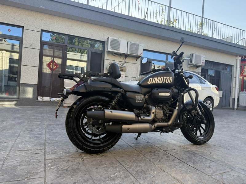 二手QJMOTOR闪300