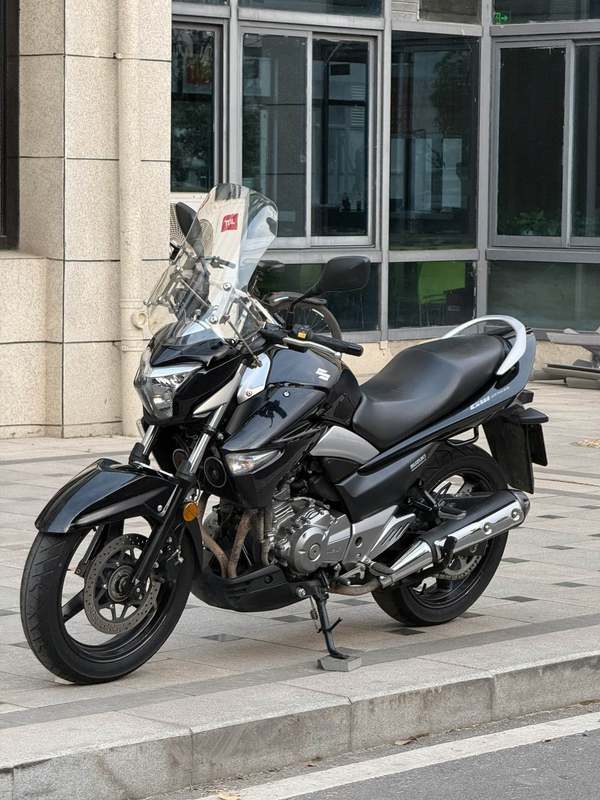 二手豪爵铃木骊驰 GW250