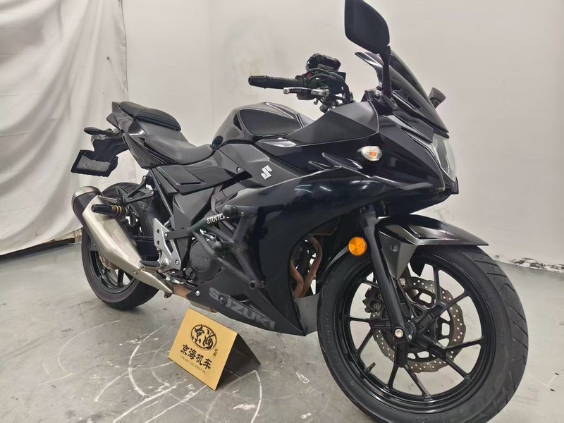 二手豪爵铃木GSX250R
