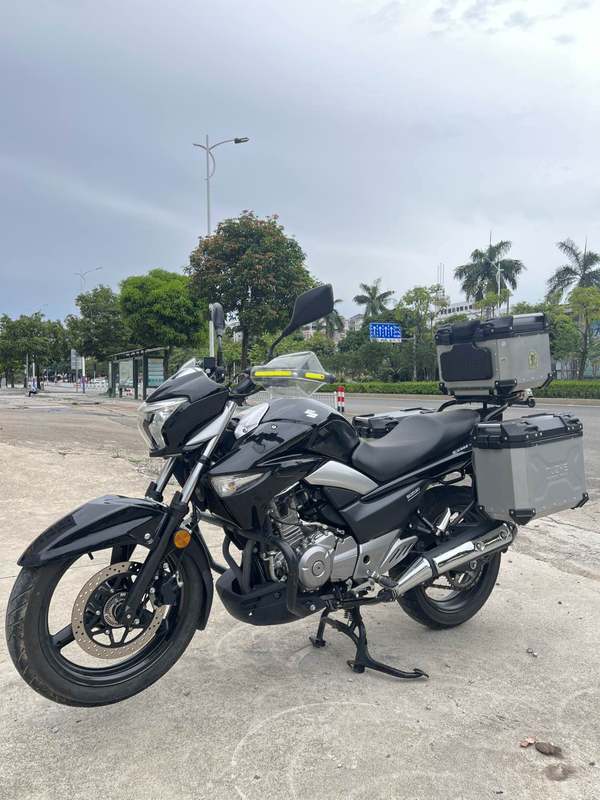 二手豪爵铃木骊驰 GW250