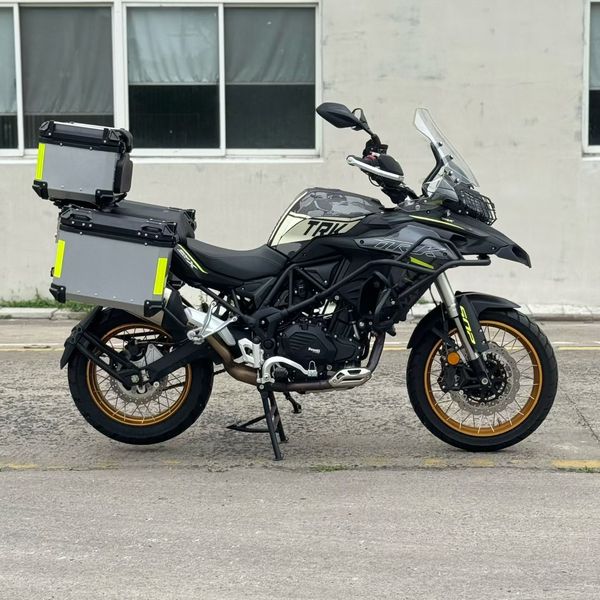 二手贝纳利金鹏 TRK502