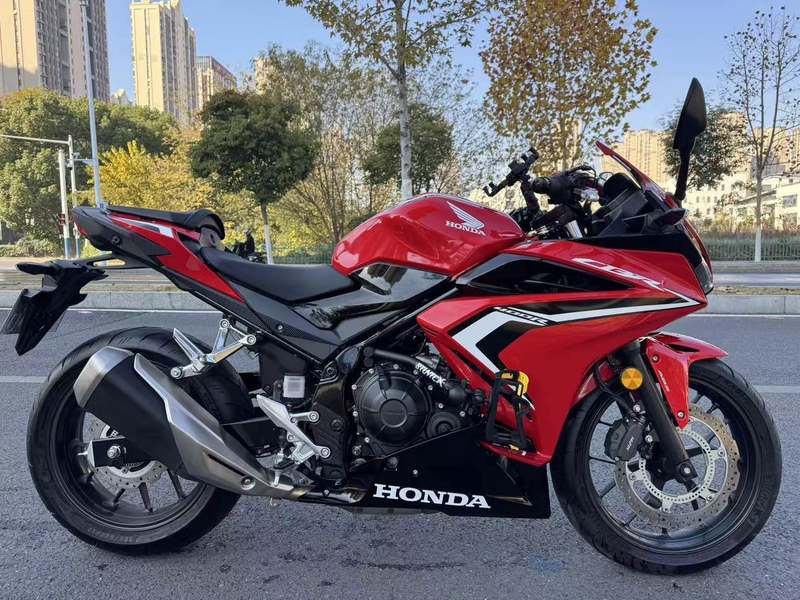 二手本田CBR400R