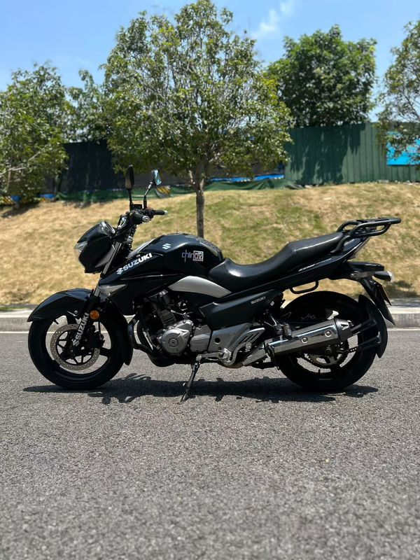 二手豪爵铃木骊驰 GW250
