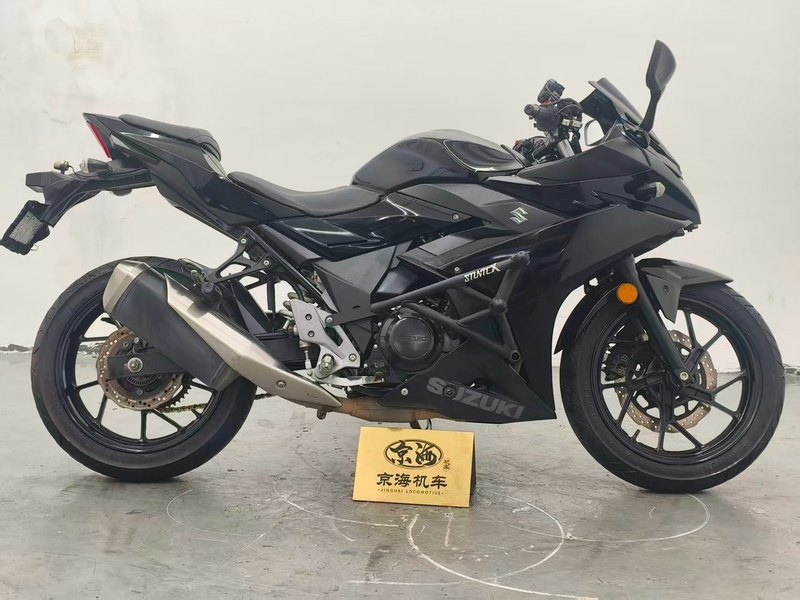 二手豪爵铃木GSX250R