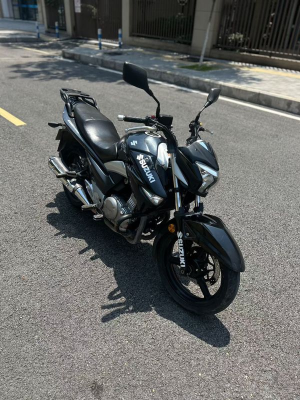 二手豪爵铃木骊驰 GW250