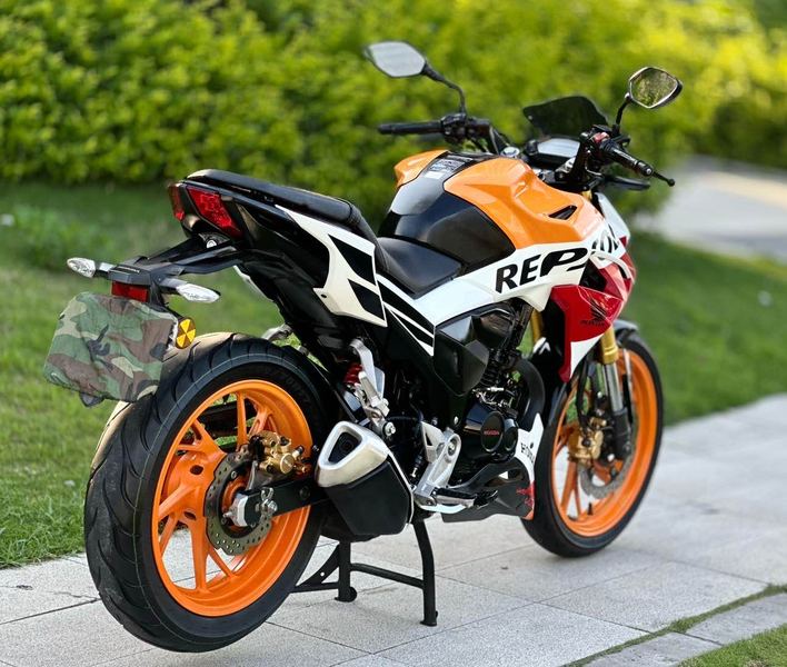 二手五羊本田CB190R 暴锋眼