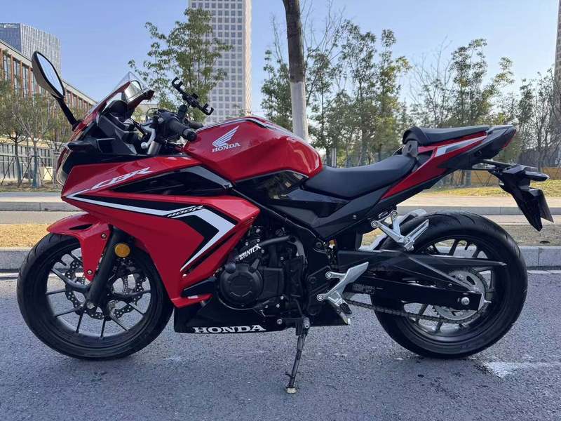 二手本田CBR400R