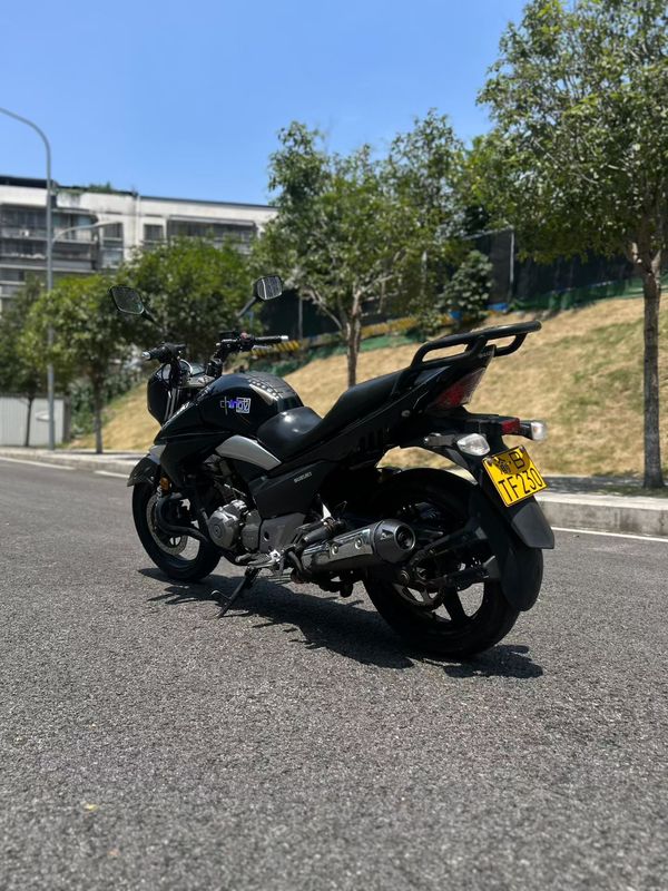 二手豪爵铃木骊驰 GW250