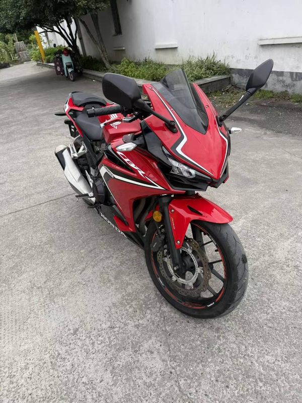 二手本田CBR400R