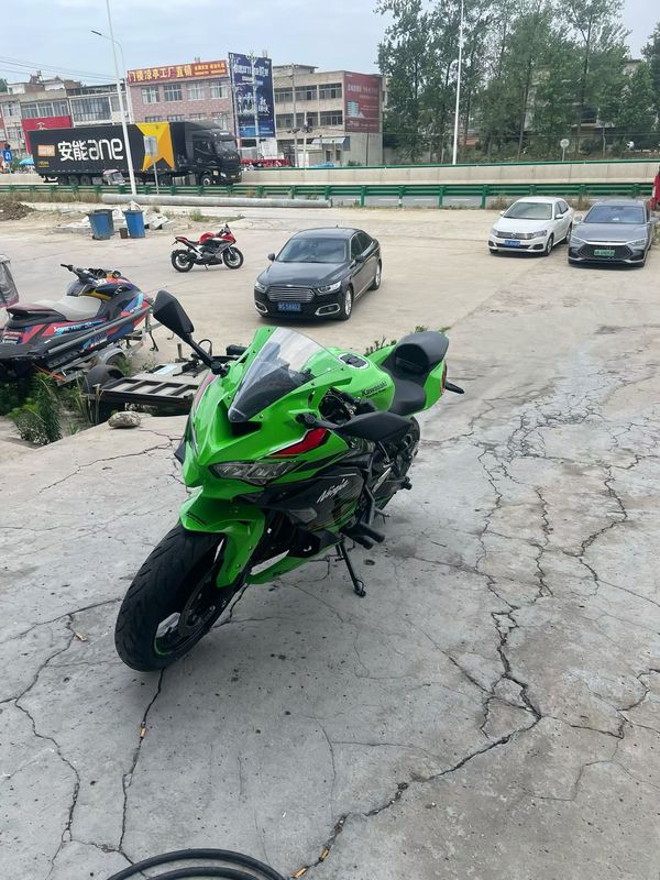二手川崎ZX-4R