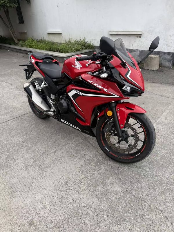 二手本田CBR400R