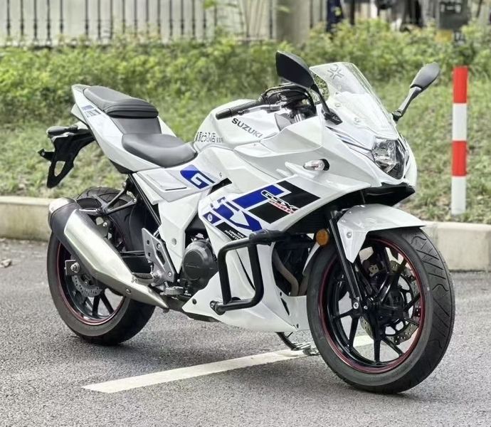 二手豪爵铃木GSX250R