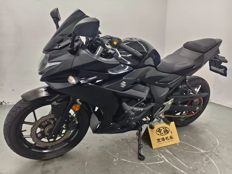 二手豪爵铃木GSX250R