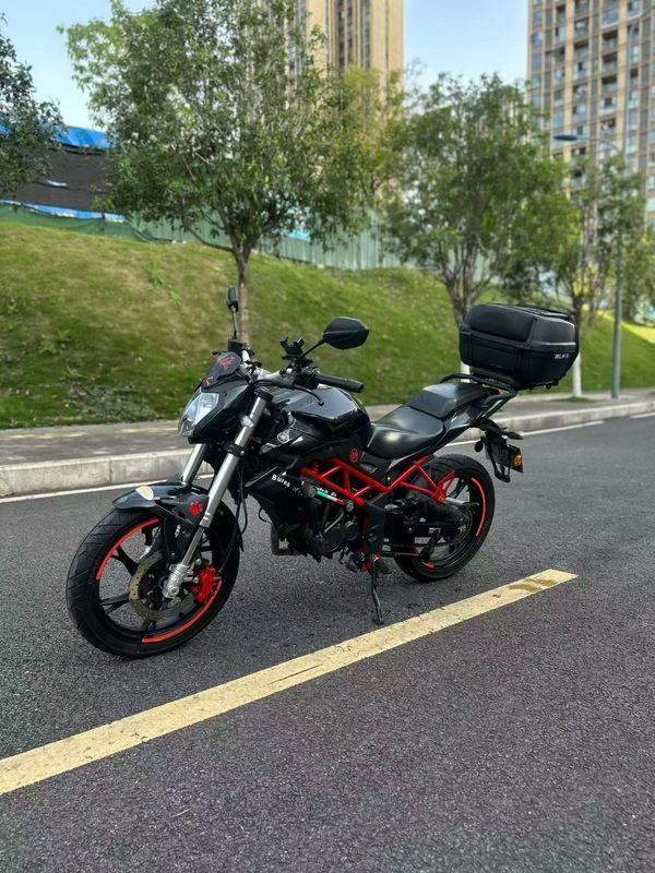 二手贝纳利红宝龙 TNT150i