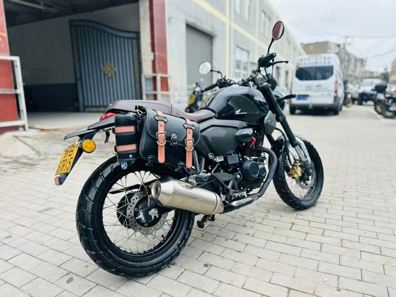 二手五羊本田鸷道 CB190SS