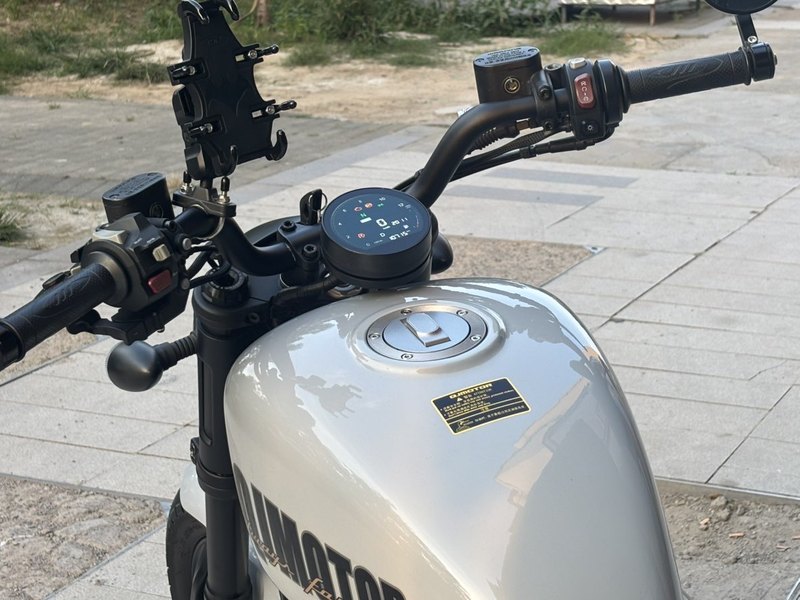 二手QJMOTOR闪300