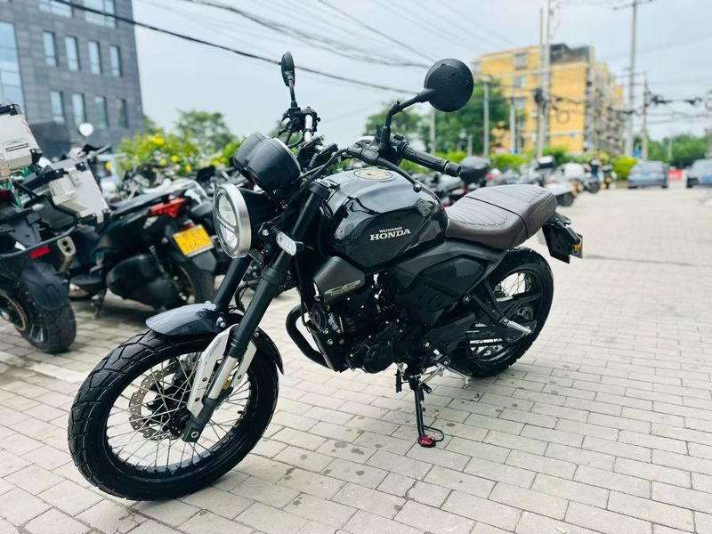 二手五羊本田鸷道 CB190SS