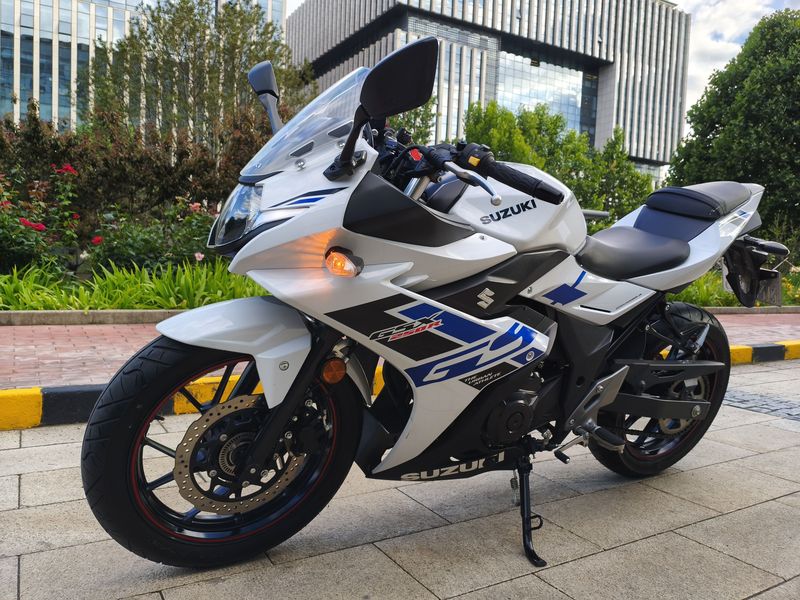 二手豪爵铃木GSX250R