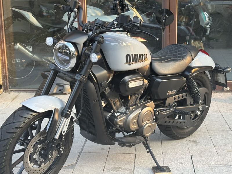 二手QJMOTOR闪300