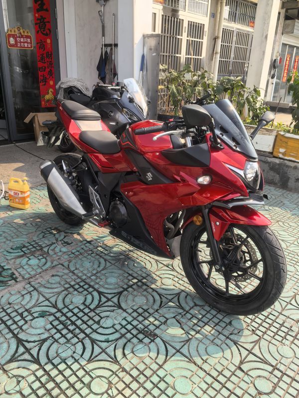 二手豪爵铃木GSX250R