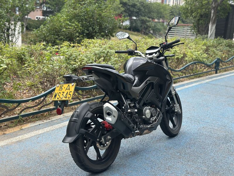 二手贝纳利小迅龙 BN150S