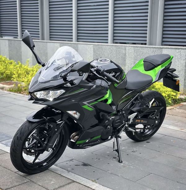 二手川崎Ninja 400
