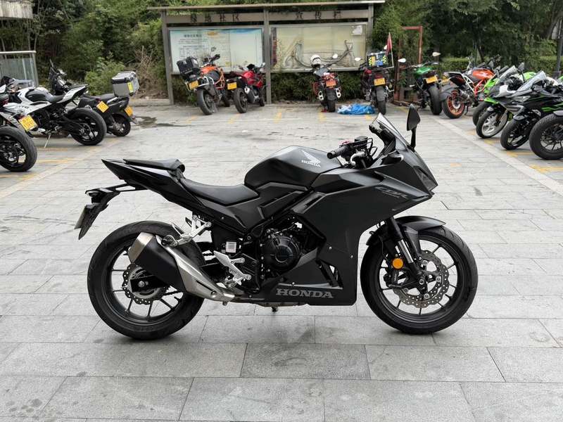 二手本田CBR400R