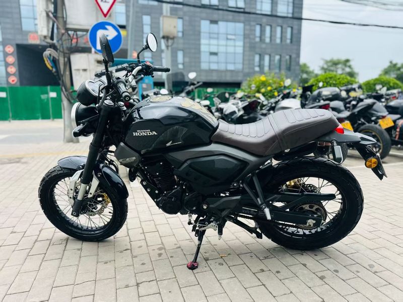 二手五羊本田鸷道 CB190SS