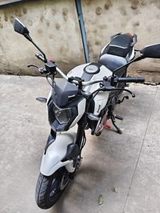 二手贝纳利红宝龙 TNT150i