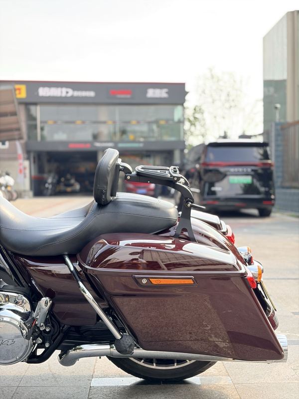 二手哈雷戴维森公路滑翔 Road Glide