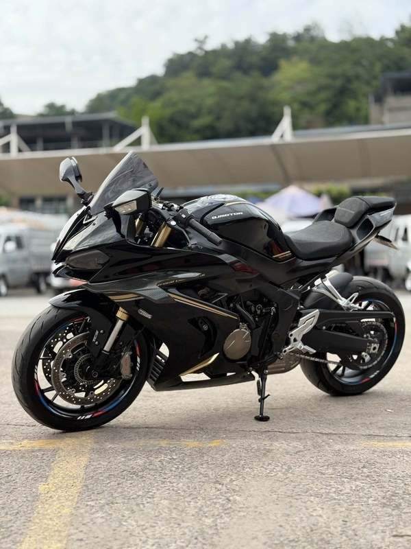 二手QJMOTOR赛800