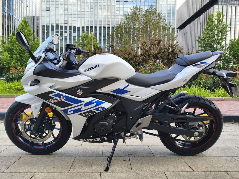 二手豪爵铃木GSX250R