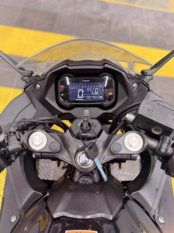 二手豪爵铃木GSX250R