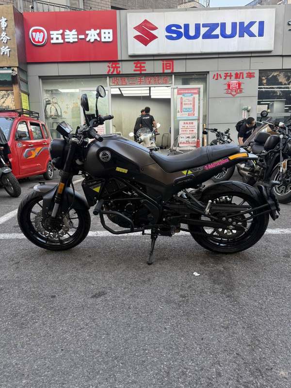 二手贝纳利幼狮 Leoncino 250