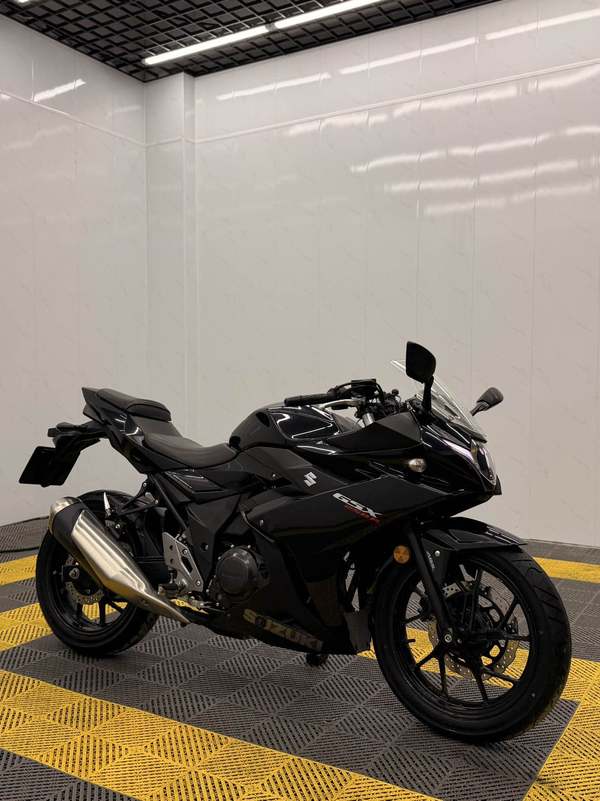 二手豪爵铃木GSX250R