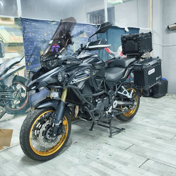 二手贝纳利TRK552