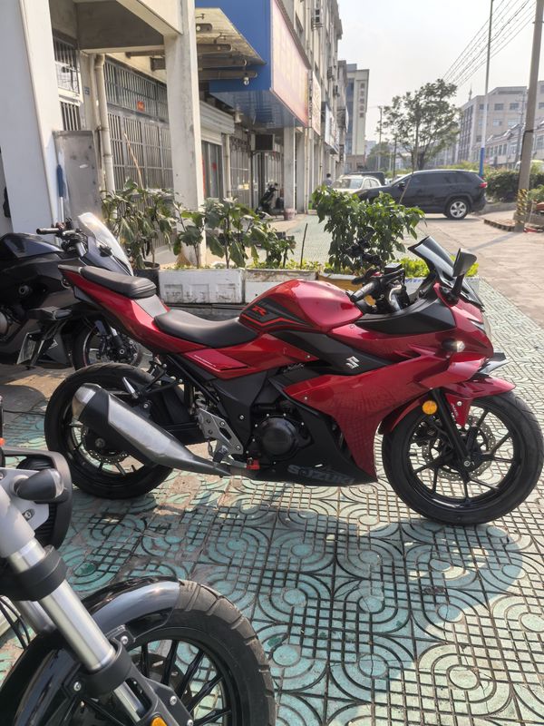 二手豪爵铃木GSX250R