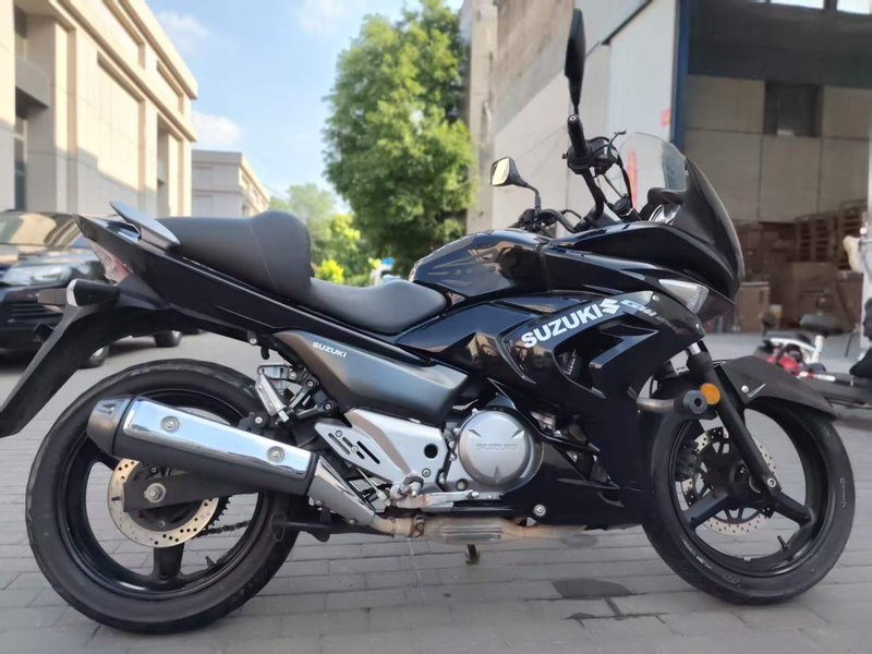 二手豪爵铃木骊驰 GW250