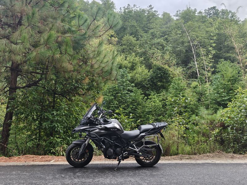 二手贝纳利金鹏 TRK502