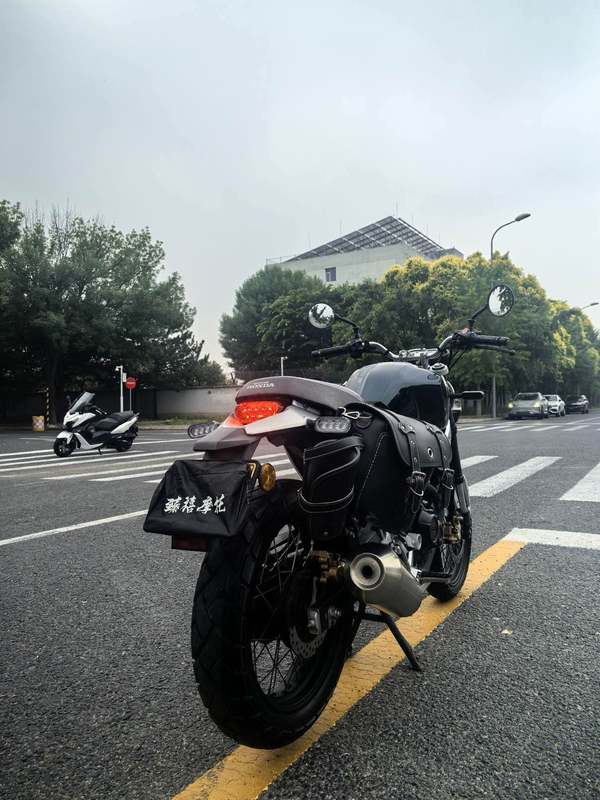 二手五羊本田鸷道 CB190SS