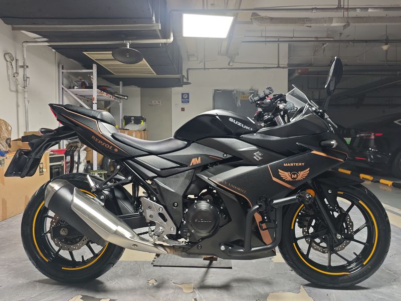 二手豪爵铃木GSX250R
