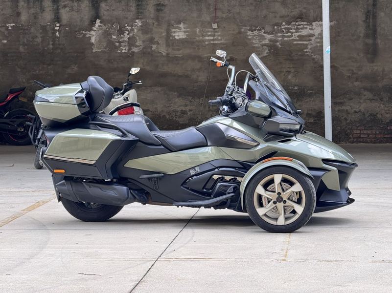 二手庞巴迪Spyder RT