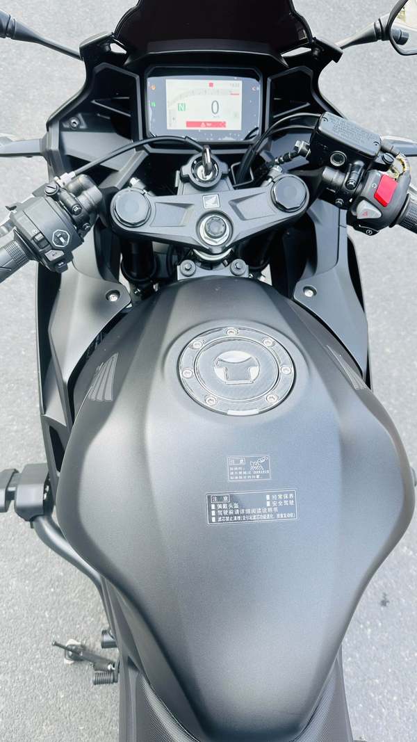 二手本田CBR400R