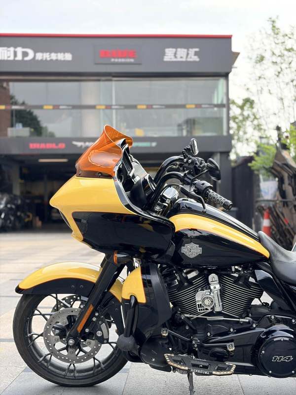 二手哈雷戴维森公路滑翔 Road Glide