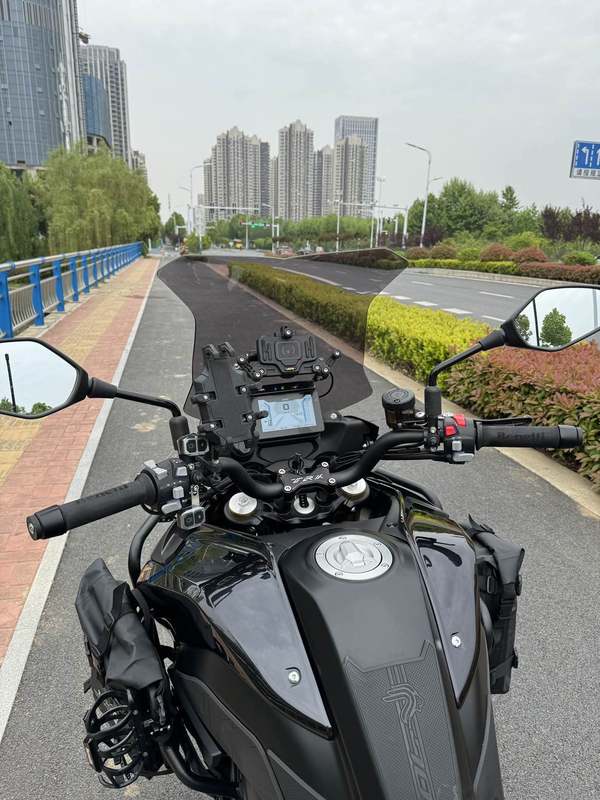 二手贝纳利TRK702