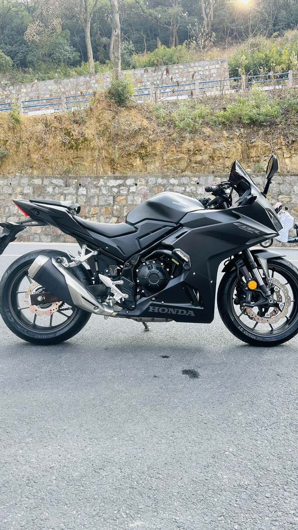 二手本田CBR400R
