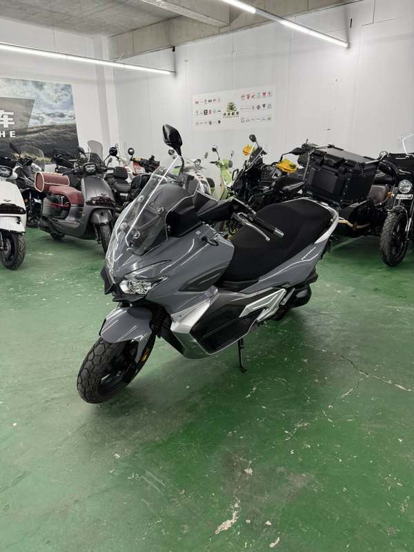 二手大阳V锐 ADV350