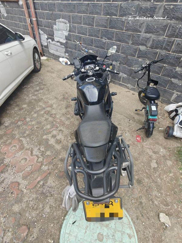 二手豪爵铃木GSX250R