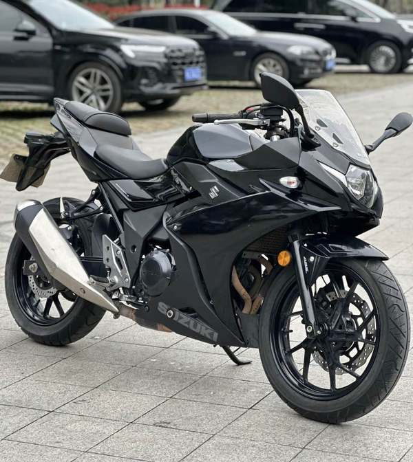 二手豪爵铃木GSX250R