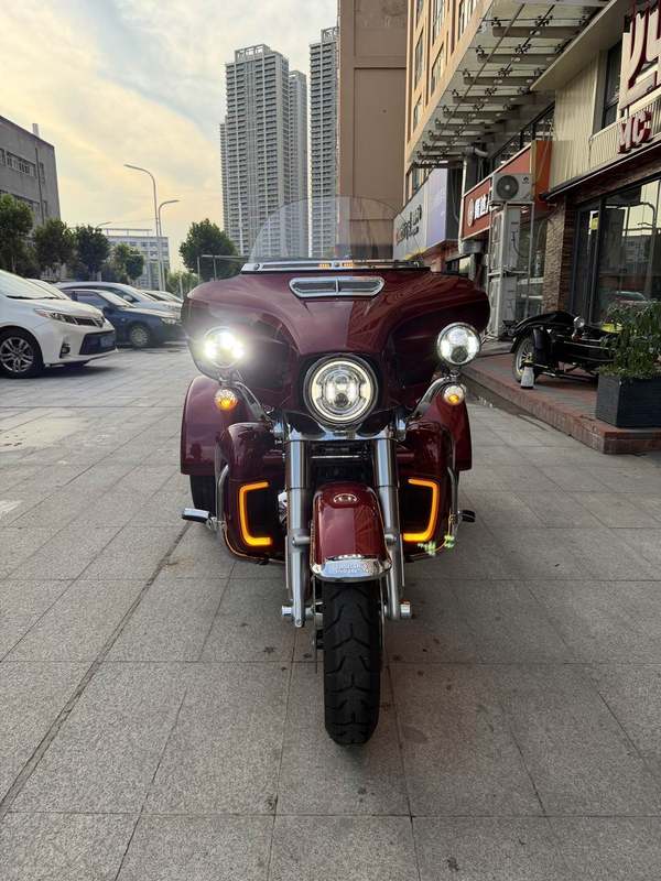 二手哈雷戴维森Tri Glide